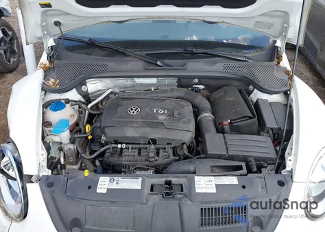 2015 Volkswagen Beetle 1.8T Classic z USA, uszkodzony, nr VIN 3VWF17AT5FM653676